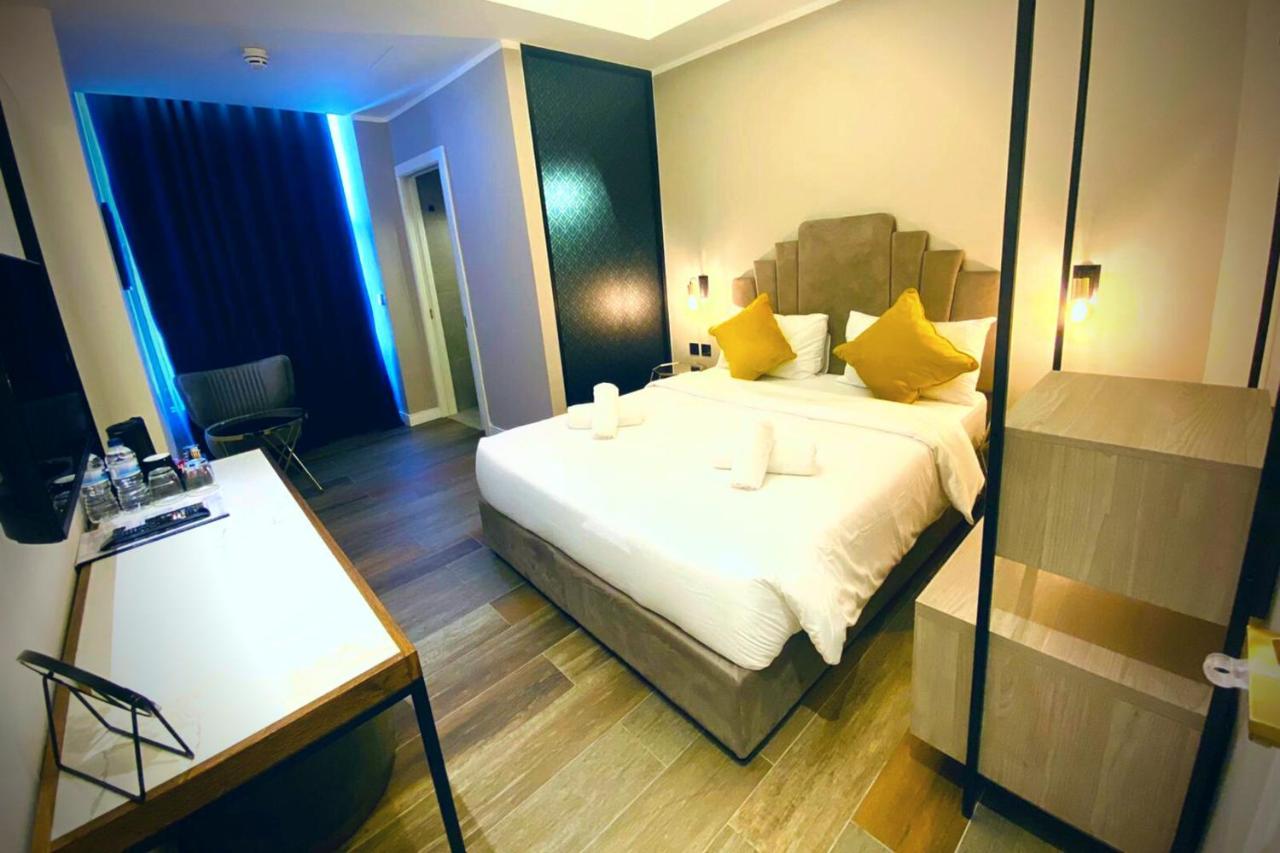 Cinematique Hotel Mosta Ngoại thất bức ảnh